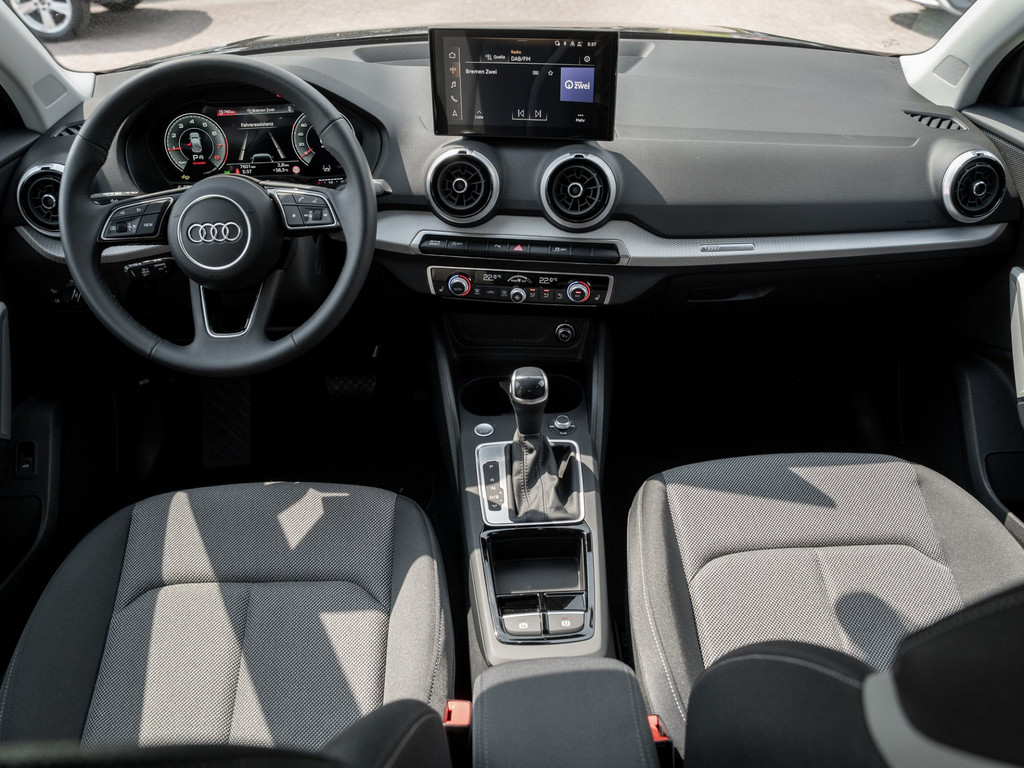 Bild 11 - Q2 S line S line 35 TFSI 110150 S tronic Kam.