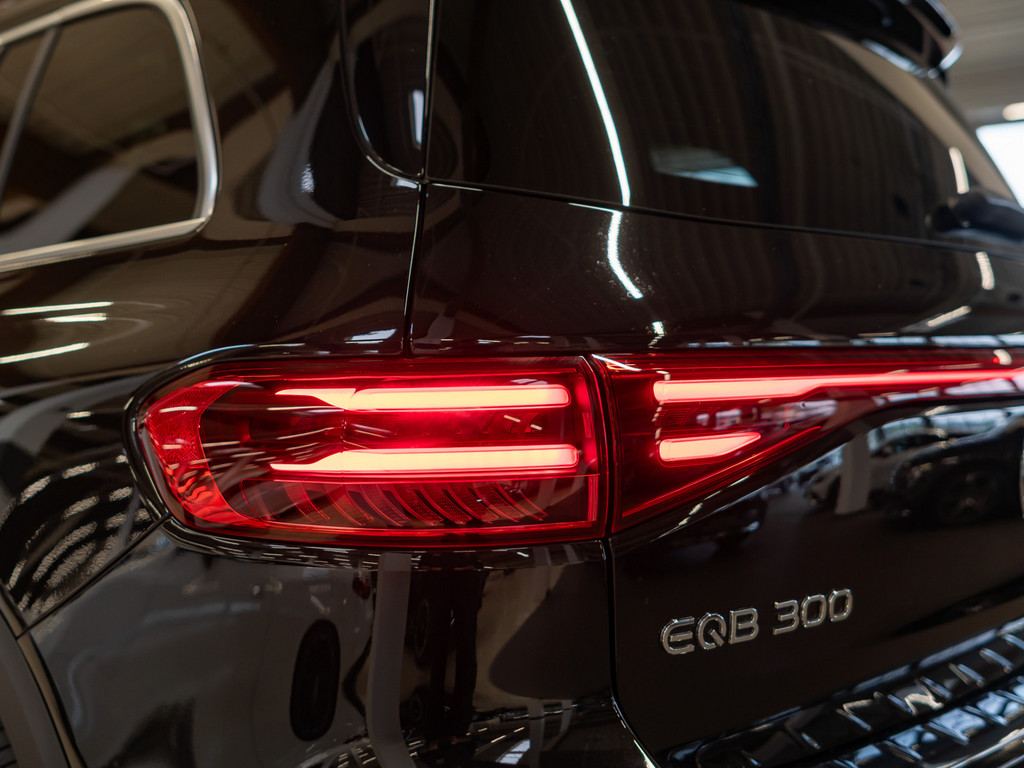 Bild 32 - EQB 300 4M AMG Sport Advanced +