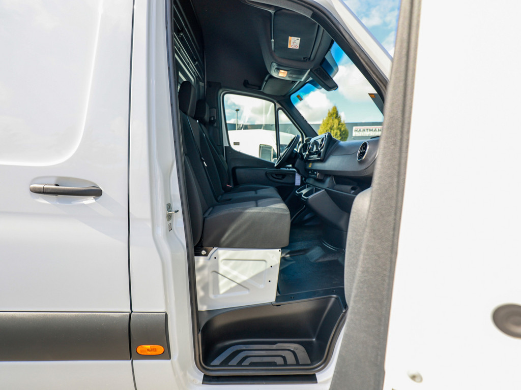Bild 3 - Sprinter 319 CDI Kasten PRO L2H2 4x4
