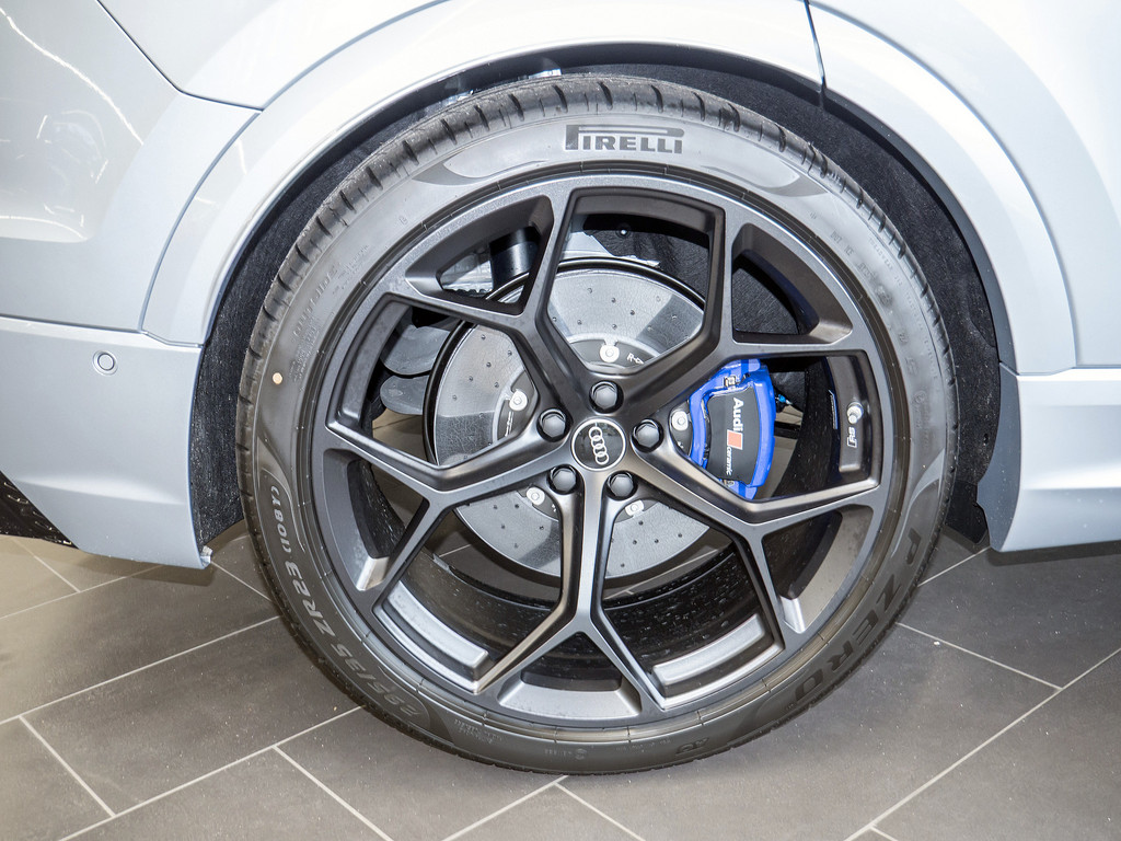 Bild 6 - RS Q8 performance