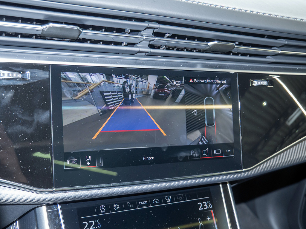 Bild 13 - RS Q8 performance