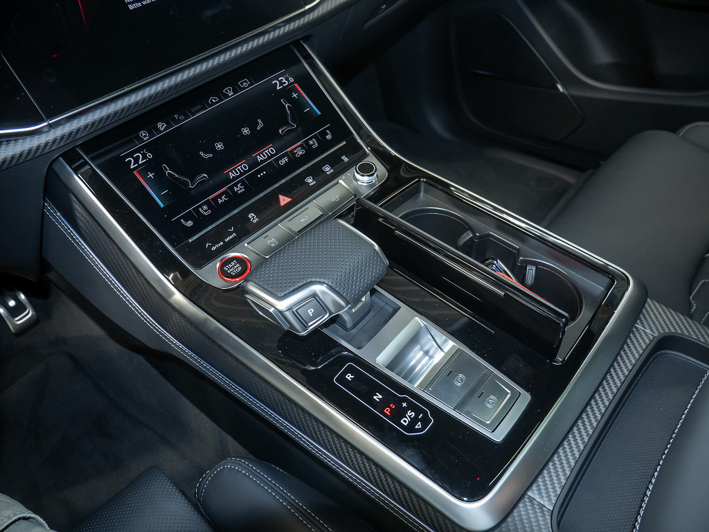 Bild 14 - RS Q8 performance