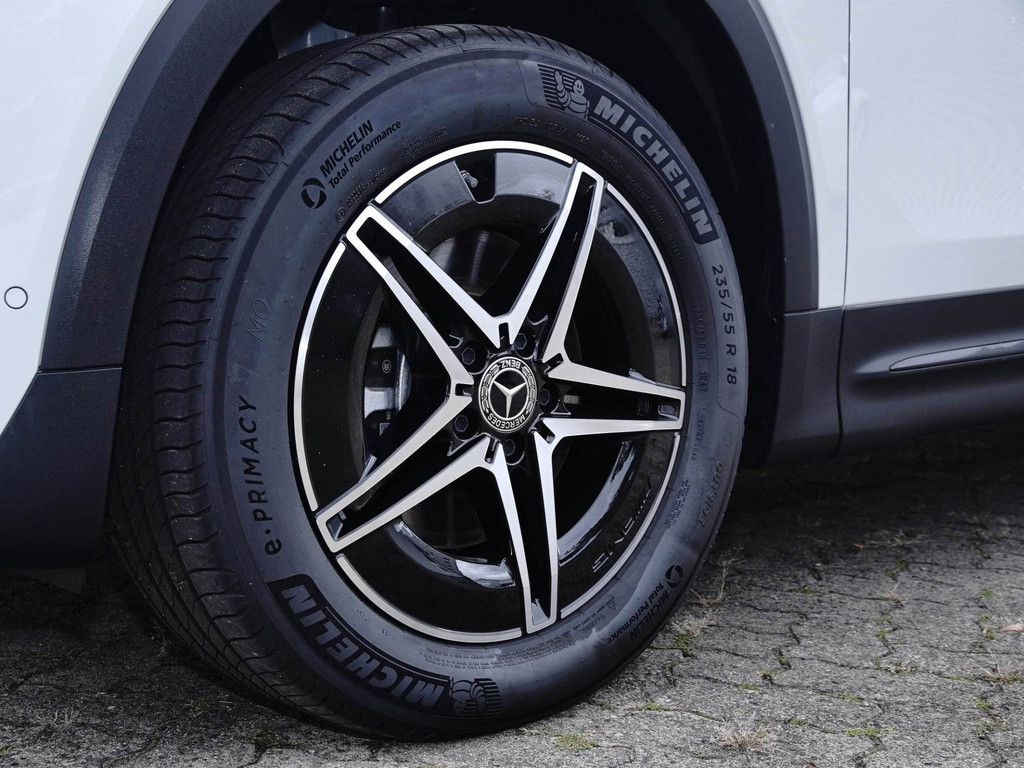 Bild 11 - EQB 250 + AMG Sport Advanced +