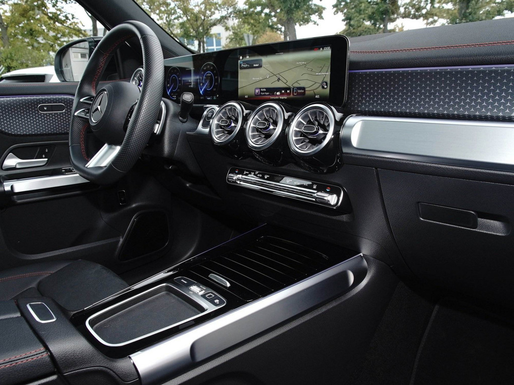 Bild 12 - EQB 250 + AMG Sport Advanced +