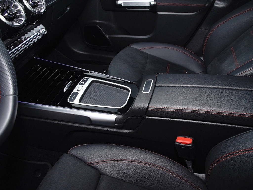 Bild 17 - EQB 250 + AMG Sport Advanced +