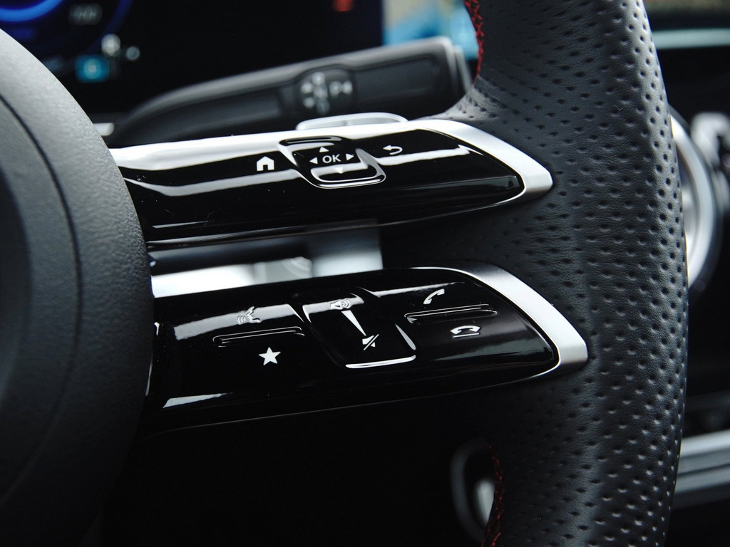 Bild 22 - EQB 250 + AMG Sport Advanced +
