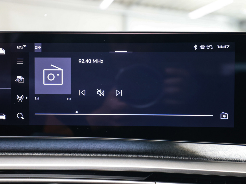Bild 12 - 3008 Allure Business HYBRID 145 e-DSC6