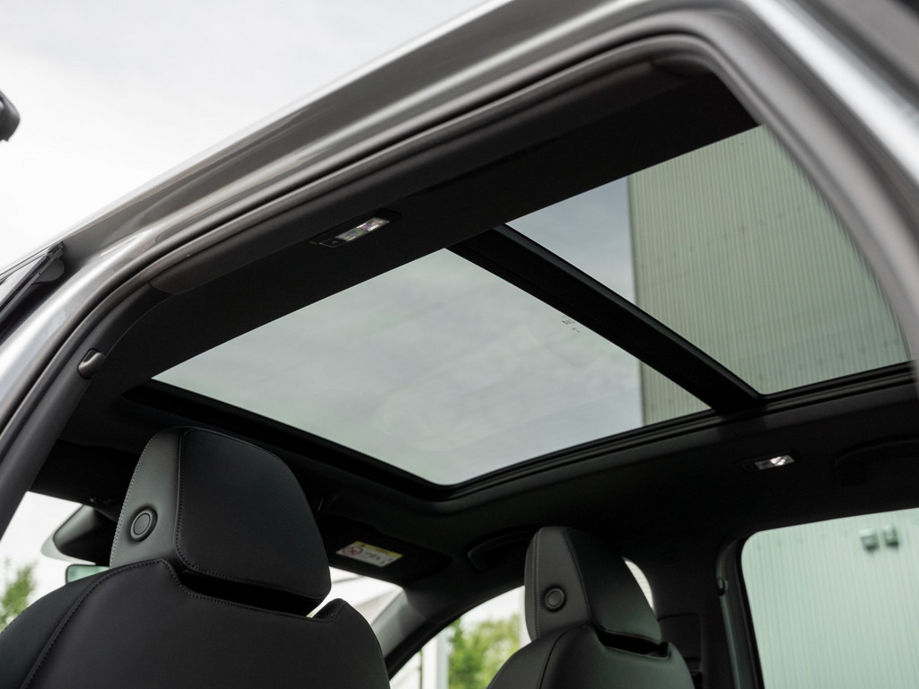 Bild 14 - Karoq Sportline 2.0 TSI DSG 4x4 Leder AHK Pano