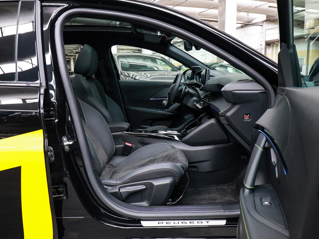 Bild 2 - 208 GT Hybrid 136 e-DSC6