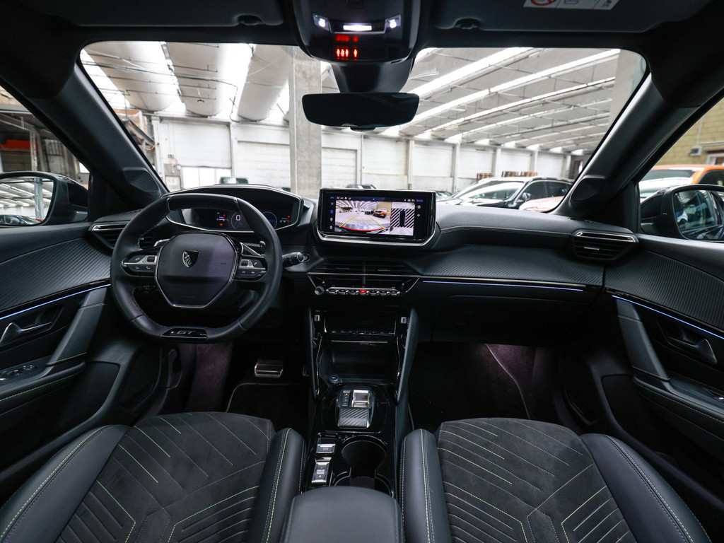 Bild 6 - 208 GT Hybrid 136 e-DSC6