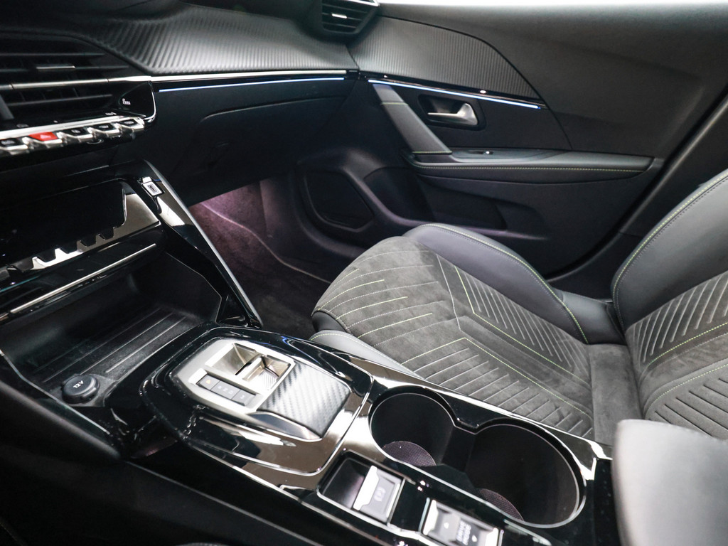 Bild 14 - 208 GT Hybrid 136 e-DSC6