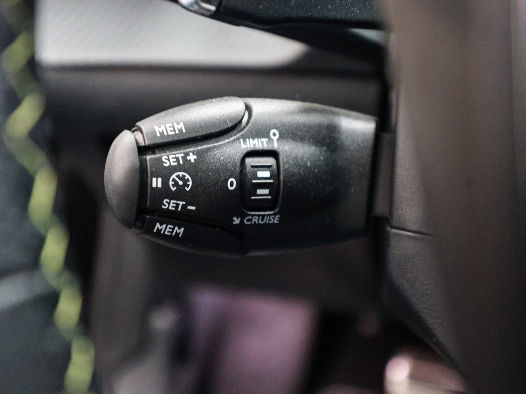 Bild 22 - 208 GT Hybrid 136 e-DSC6