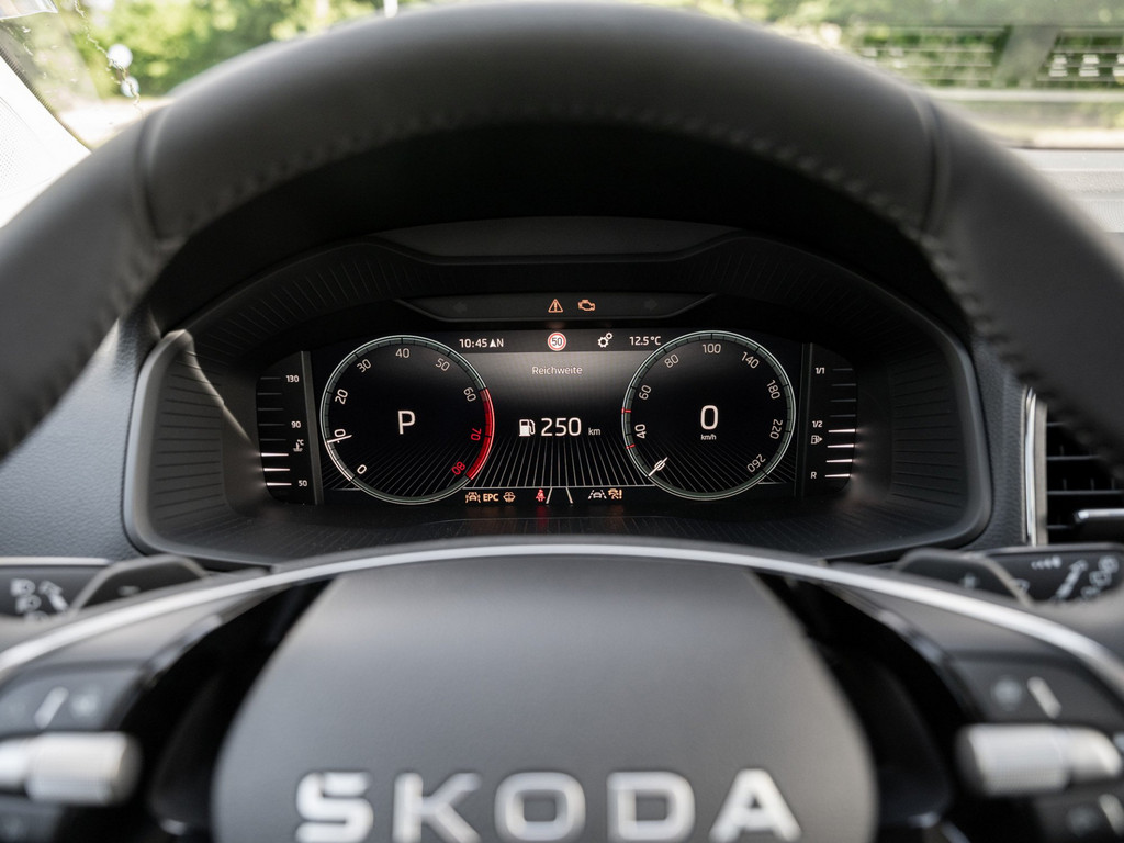 Bild 25 - Karoq Balance1.5 TSI DSG DCC AHK Kam. Navi Pano