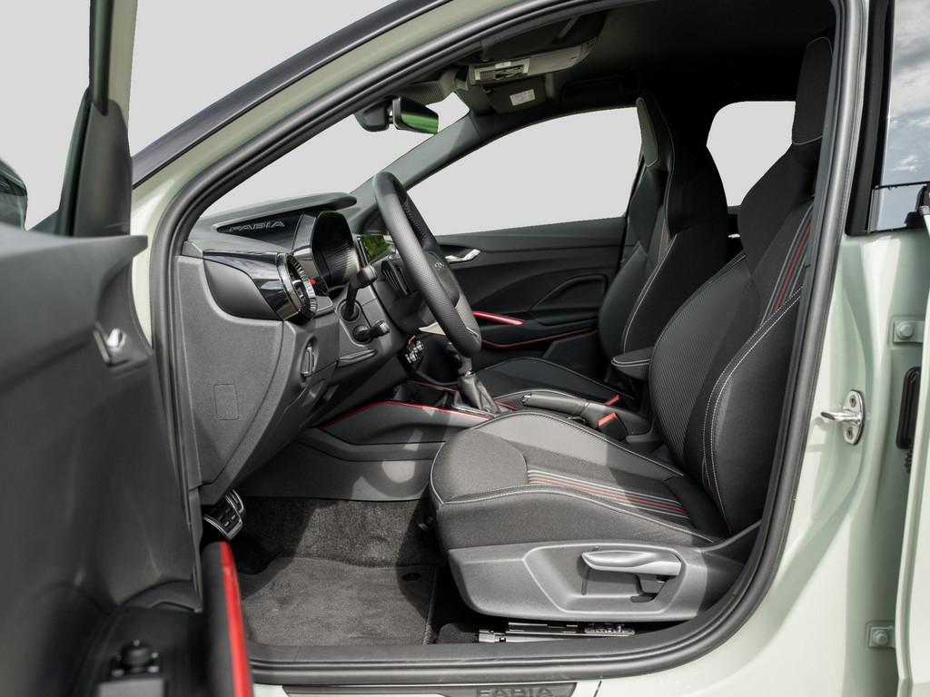 Bild 9 - Fabia Monte Carlo 1.5 TSI DSG Navi Virtual ACC