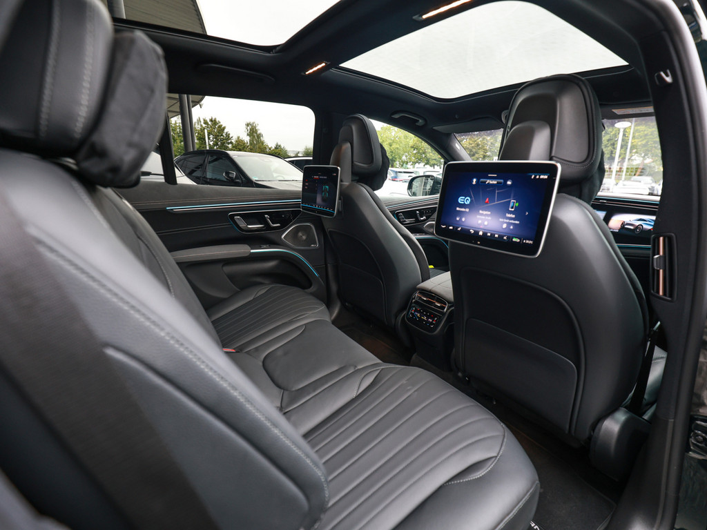Bild 10 - EQS 450 + SUV AMG Sport Premium + Hyperscreen