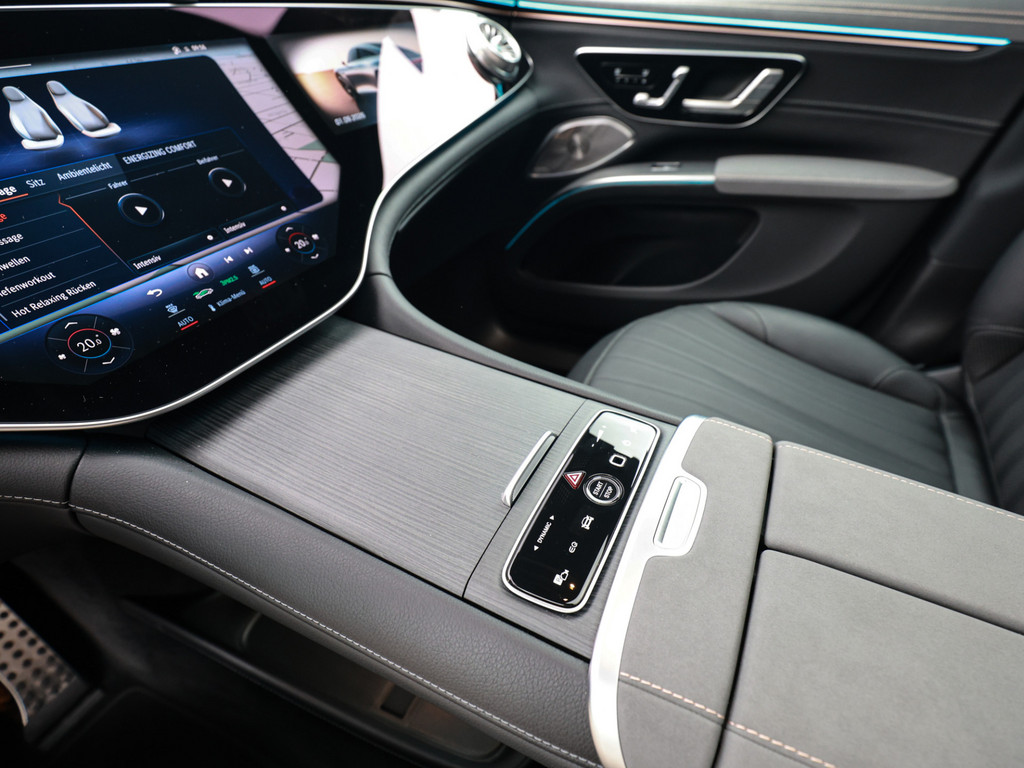 Bild 27 - EQS 450 + SUV AMG Sport Premium + Hyperscreen