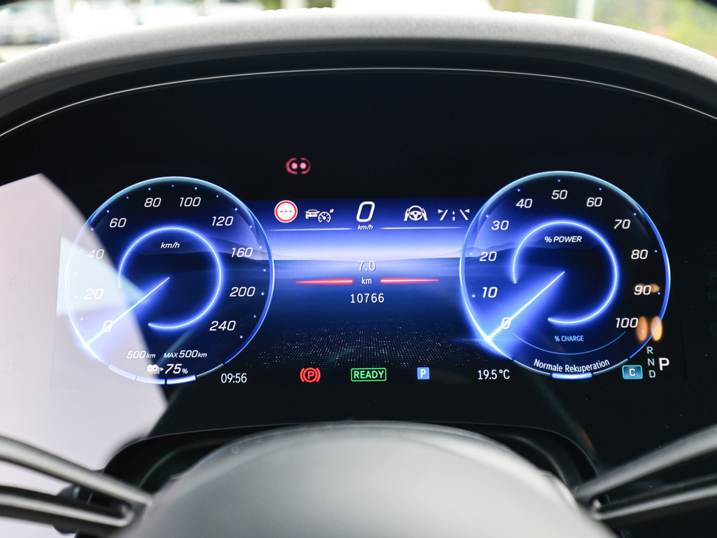 Bild 29 - EQS 450 + SUV AMG Sport Premium + Hyperscreen