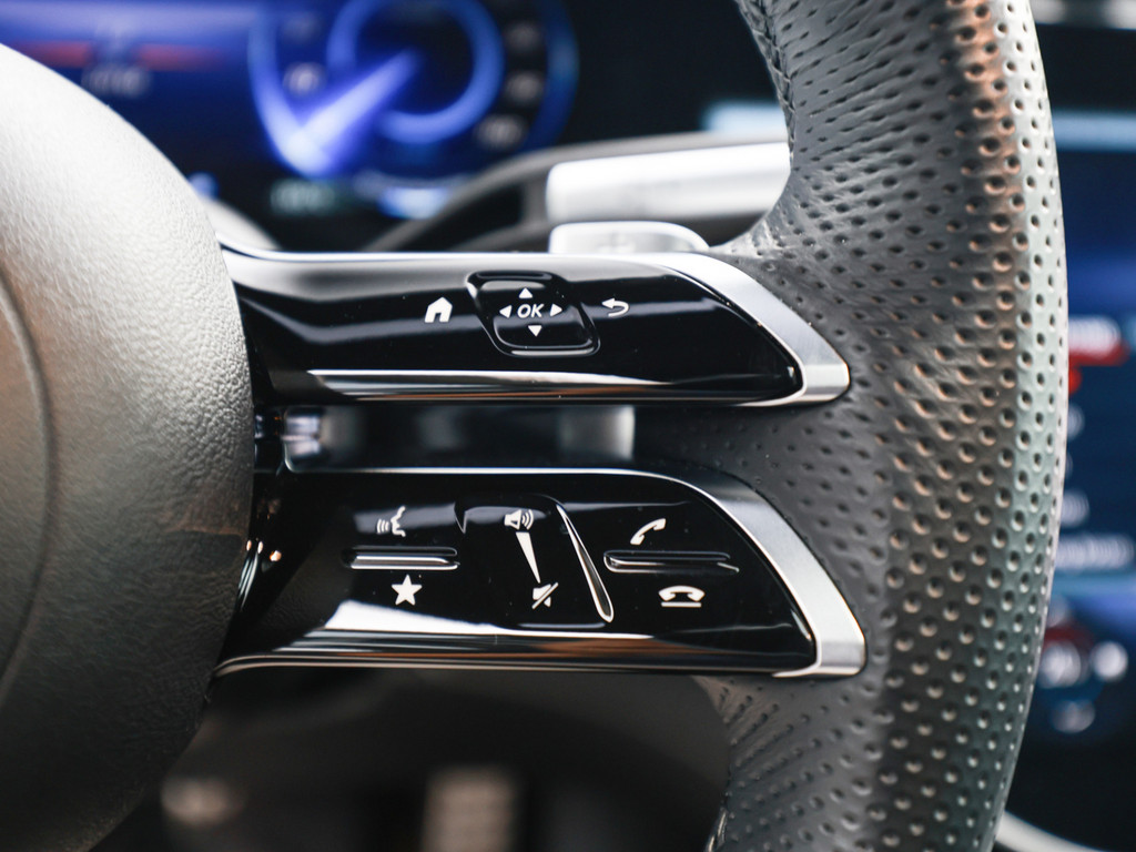 Bild 30 - EQS 450 + SUV AMG Sport Premium + Hyperscreen