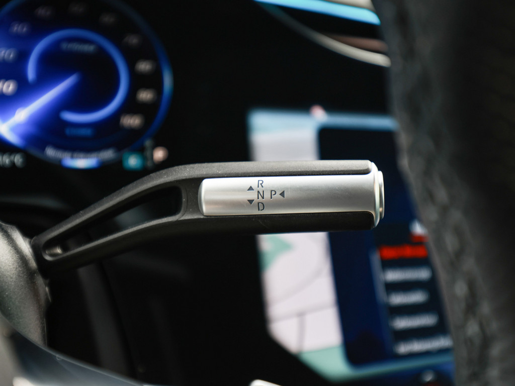 Bild 32 - EQS 450 + SUV AMG Sport Premium + Hyperscreen