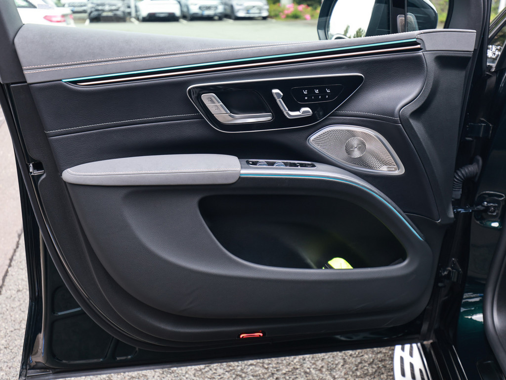 Bild 35 - EQS 450 + SUV AMG Sport Premium + Hyperscreen