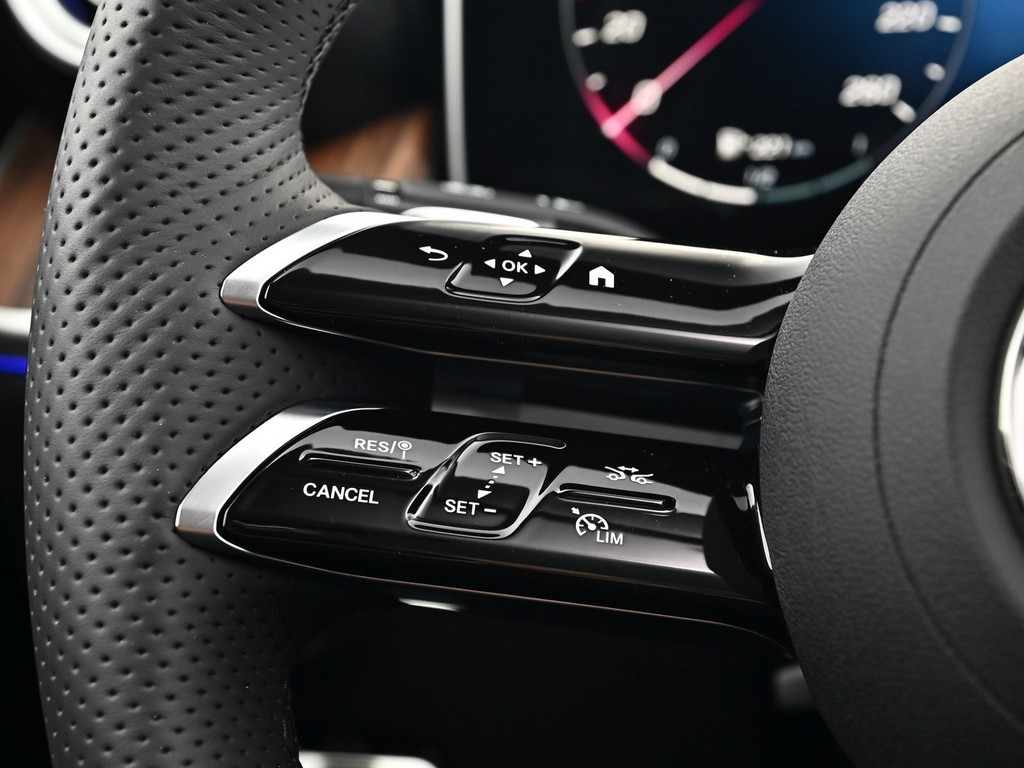 Bild 18 - GLC 300 e 4M Coupé AMG Sport Premium
