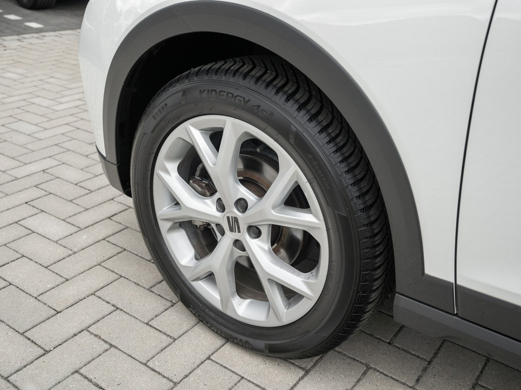 Bild 7 - ARONA FR 1.0 TSI Navi Virtual KeyLess KlimaA LED