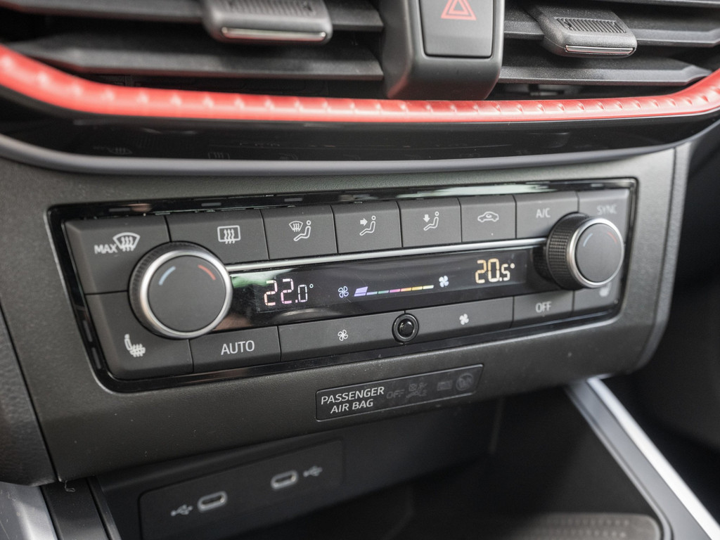 Bild 17 - ARONA FR 1.0 TSI Navi Virtual KeyLess KlimaA LED