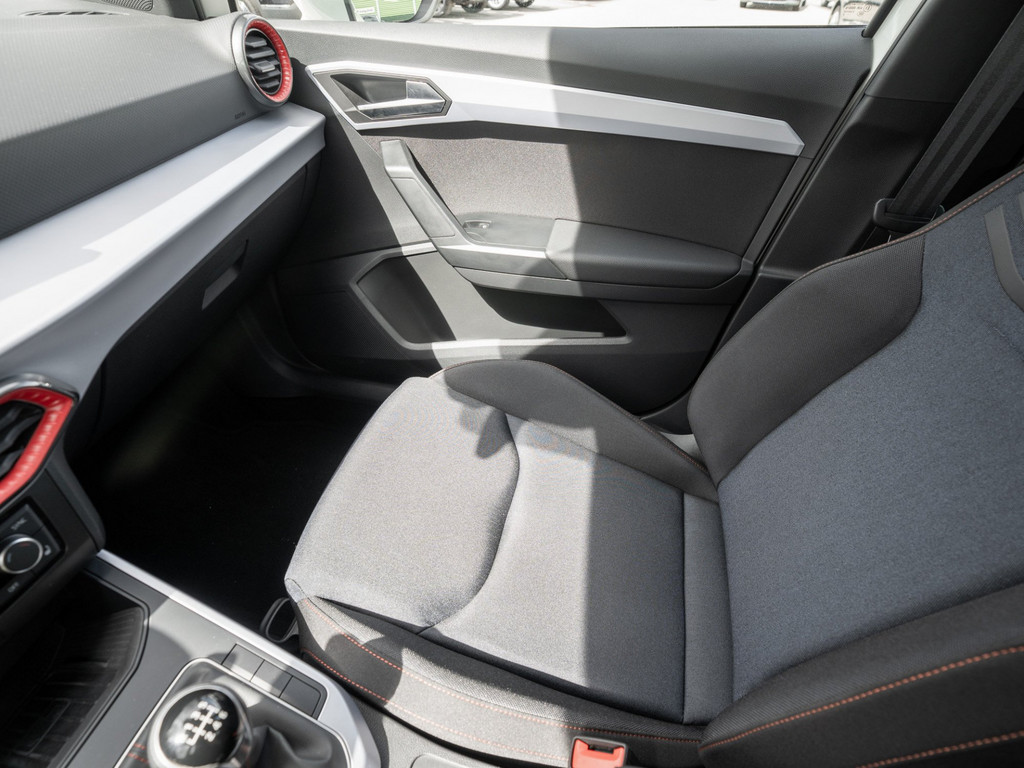 Bild 20 - ARONA FR 1.0 TSI Navi Virtual KeyLess KlimaA LED