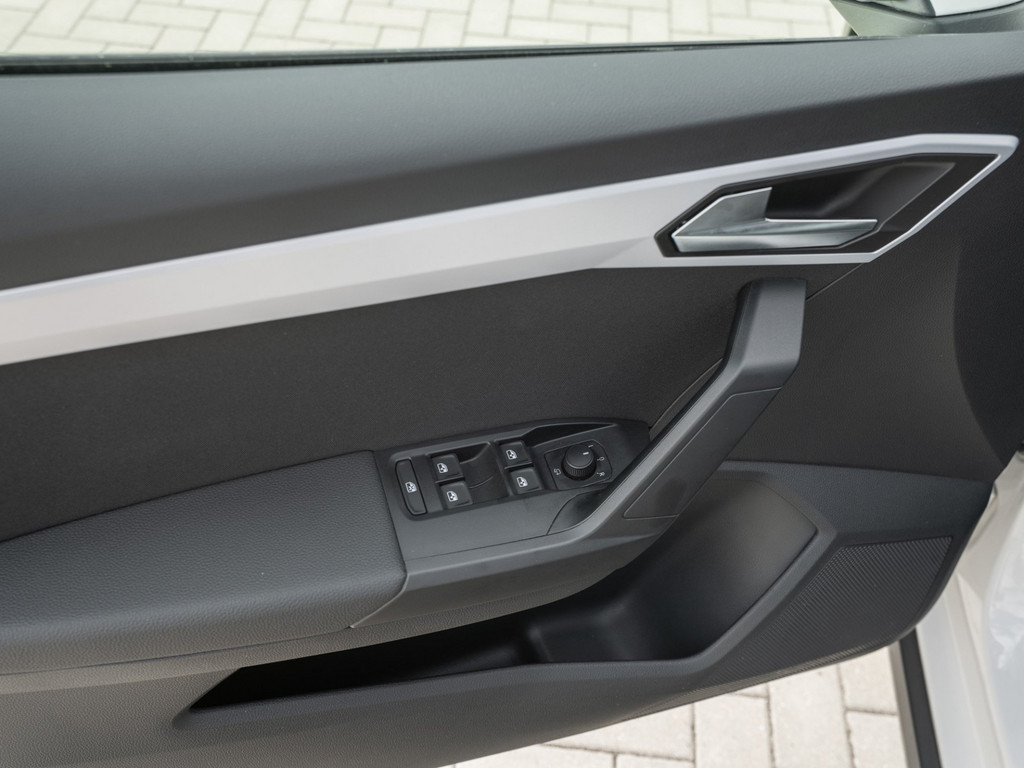 Bild 24 - ARONA FR 1.0 TSI Navi Virtual KeyLess KlimaA LED