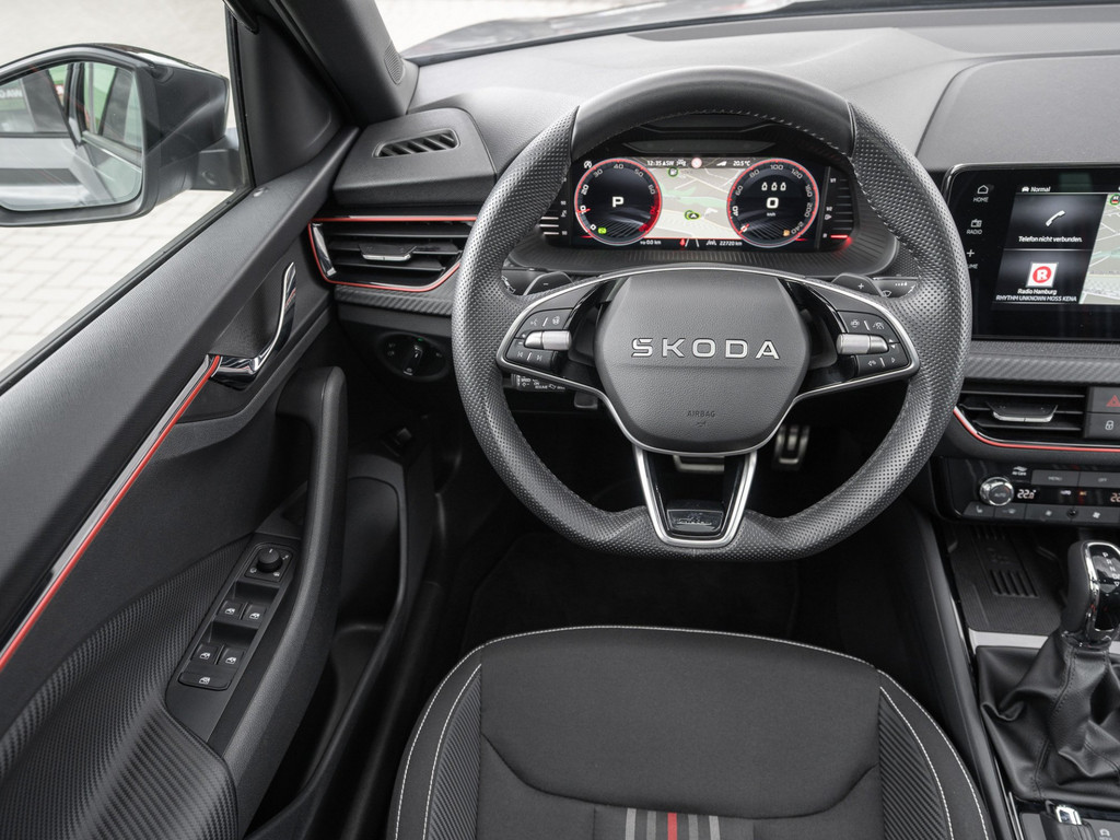 Bild 12 - KAMIQ MONTE CARLO 1.5 TSI DSG AHK Kam. Navi Pano