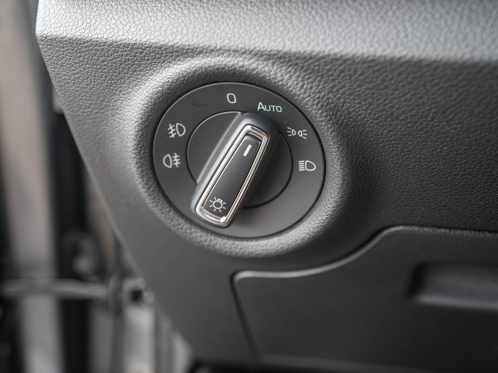Bild 28 - KAMIQ MONTE CARLO 1.5 TSI DSG AHK Kam. Navi Pano