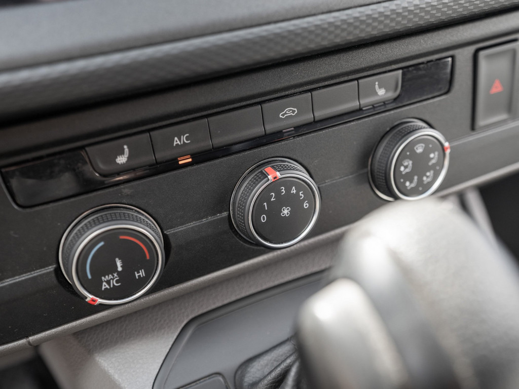 Bild 16 - T6.1 Kasten LR 2.0TDI DSG + LED + NAVI + KLIMA + PDC + SHZ