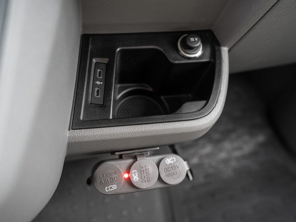 Bild 18 - T6.1 Kasten LR 2.0TDI DSG + LED + NAVI + KLIMA + PDC + SHZ