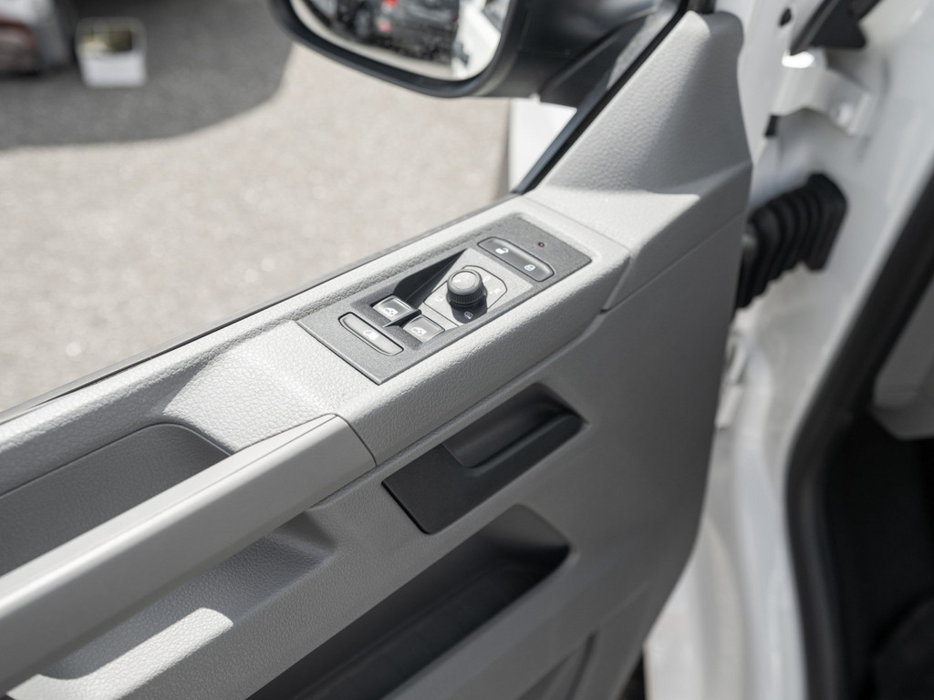 Bild 24 - T6.1 Kasten LR 2.0TDI DSG + LED + NAVI + KLIMA + PDC + SHZ