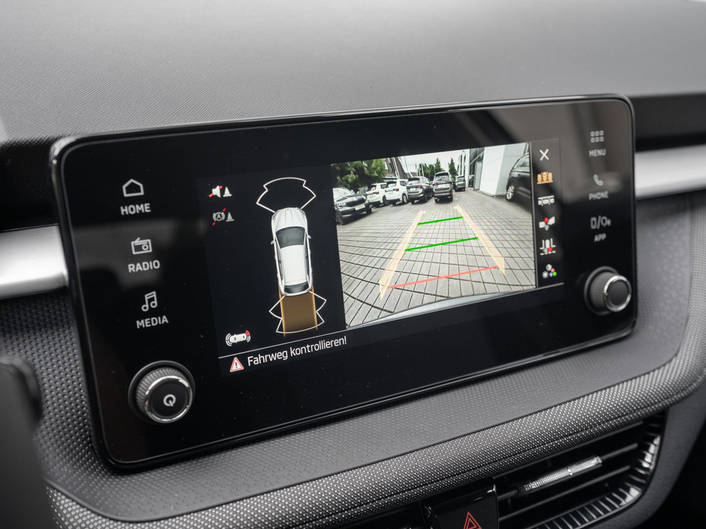 Bild 14 - Fabia Selection 1,0 TSI DSG AHK Kam. Navi ACC