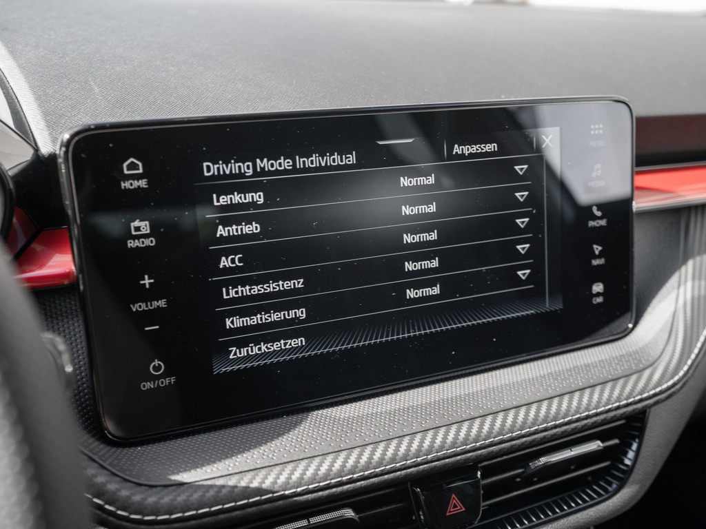 Bild 17 - Fabia Monte Carlo 1.0 TSI DSG Kam. Navi ACC