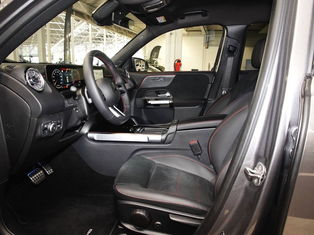 Bild 12 - GLB 220 d 4M AMG Sport Advanced +