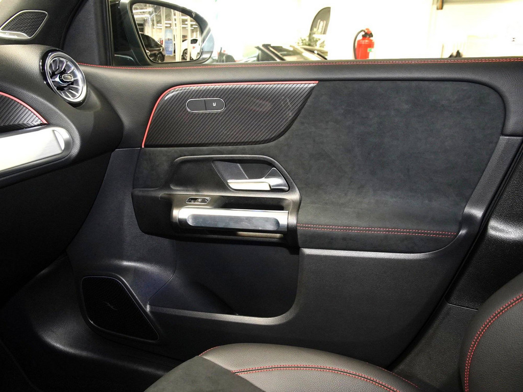 Bild 17 - GLB 220 d 4M AMG Sport Advanced +