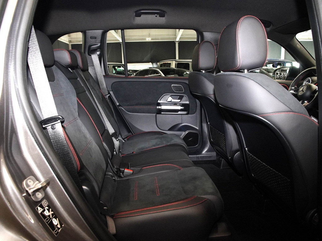 Bild 34 - GLB 220 d 4M AMG Sport Advanced +