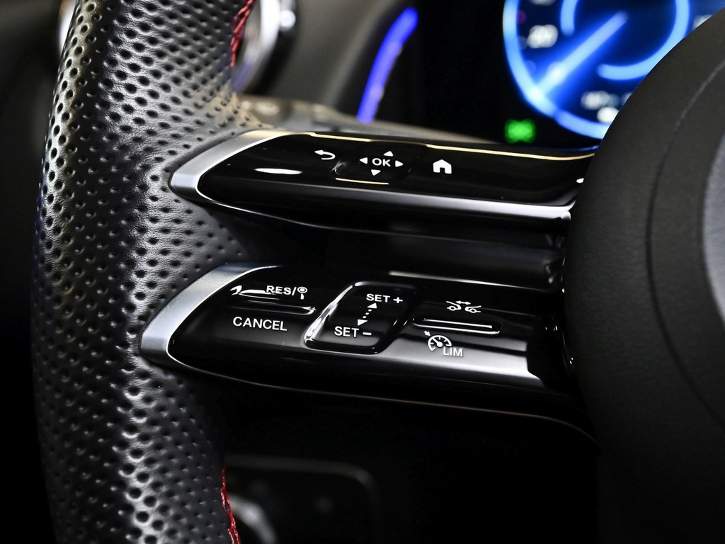 Bild 20 - EQB 350 4M AMG Sport Premium