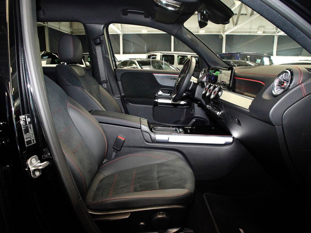 Bild 8 - EQB 250 + AMG Sport Advanced +