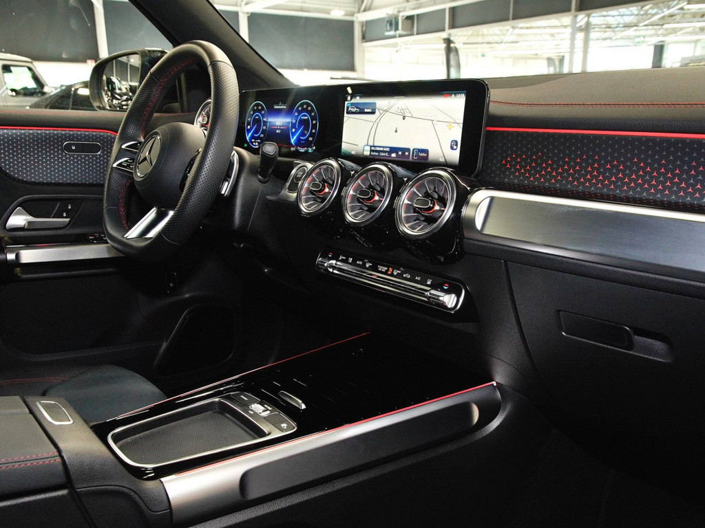 Bild 12 - EQB 250 + AMG Sport Advanced +
