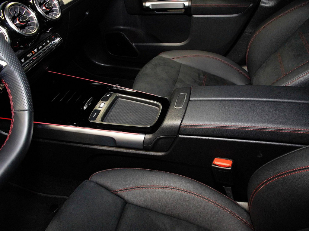 Bild 17 - EQB 250 + AMG Sport Advanced +