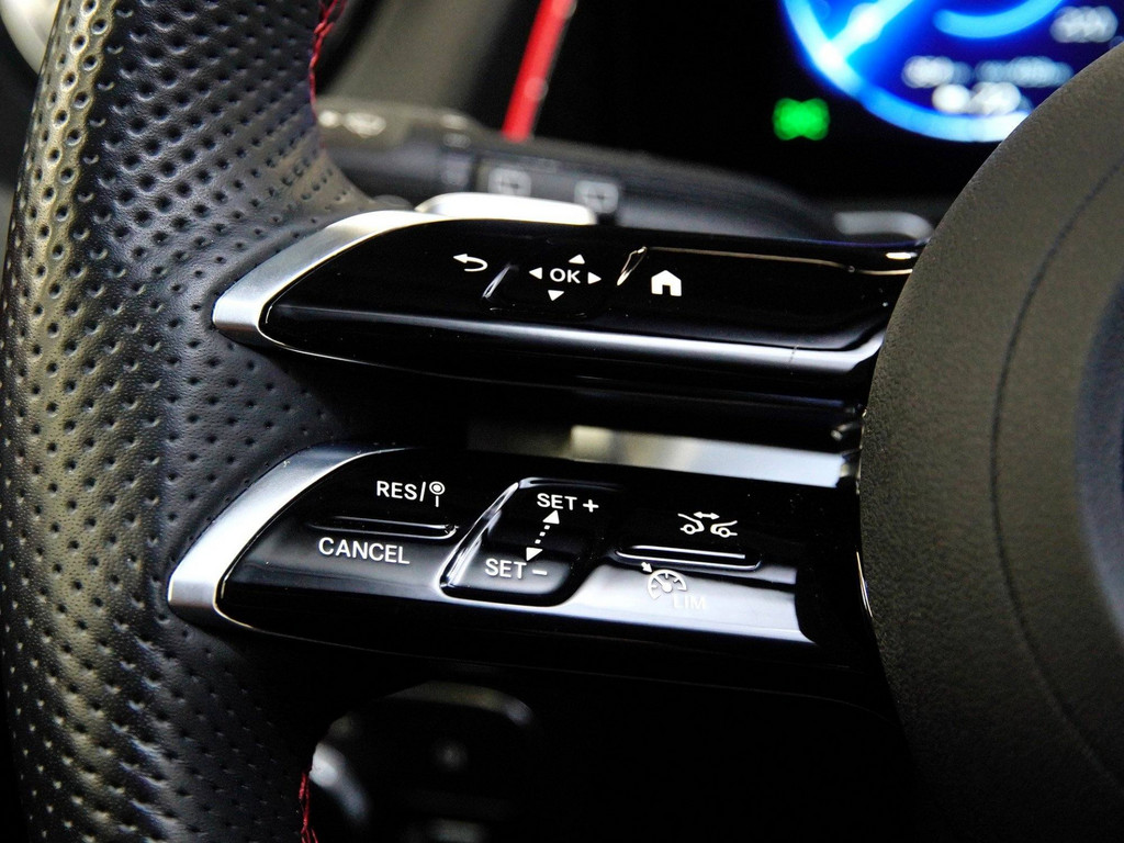 Bild 20 - EQB 250 + AMG Sport Advanced +