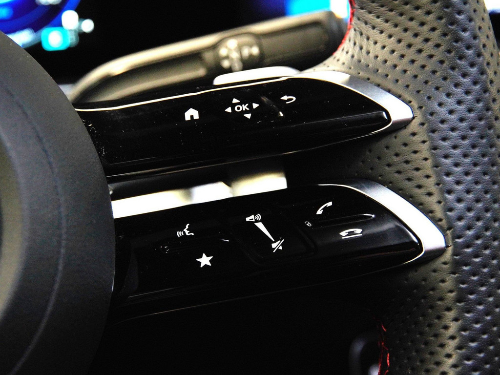 Bild 22 - EQB 250 + AMG Sport Advanced +
