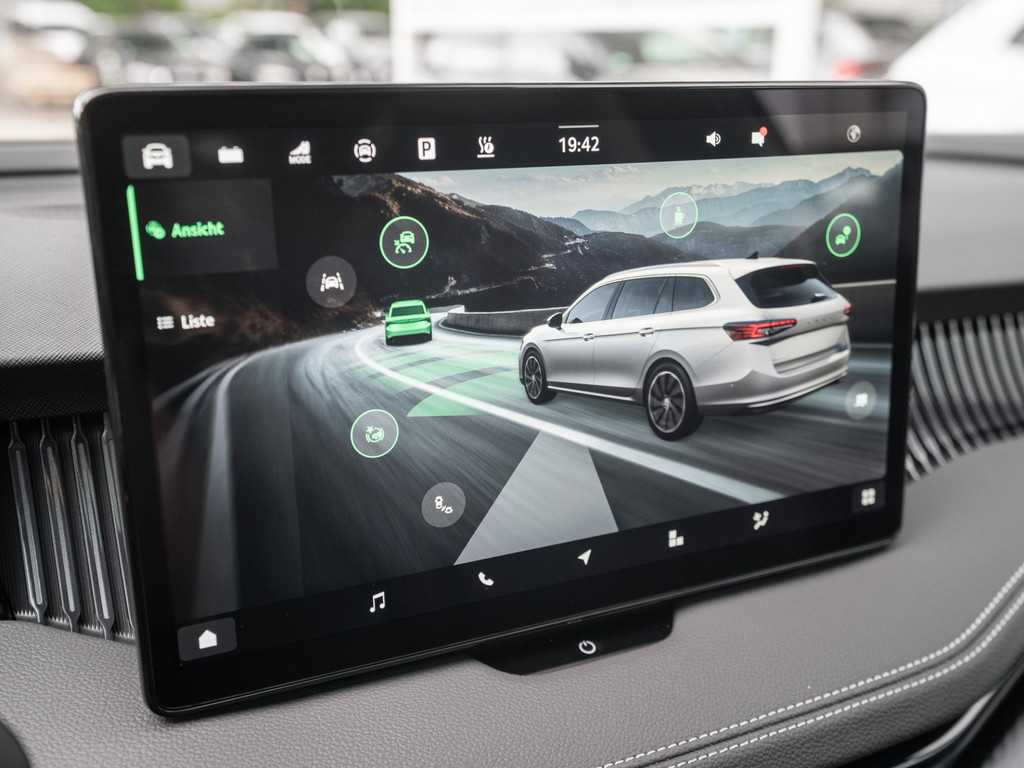 Bild 19 - Superb Combi Sportline 1.5 TSI iV DCC AHK Pano