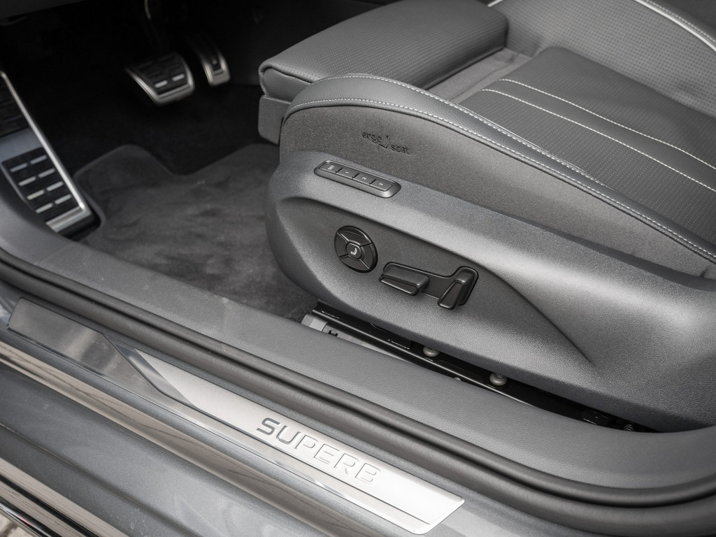 Bild 32 - Superb Combi Sportline 1.5 TSI iV DCC AHK Pano