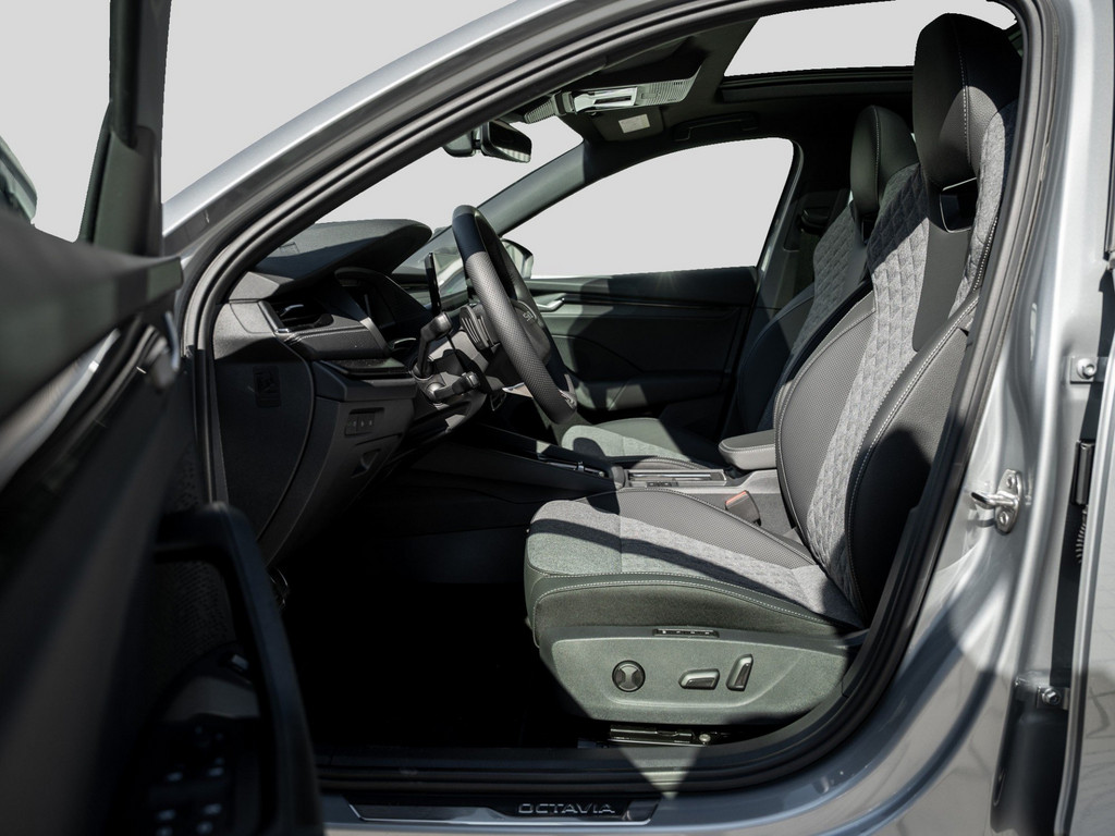 Bild 9 - Octavia Combi Sportline 2.0 TDI DSG AHK Navi Pano