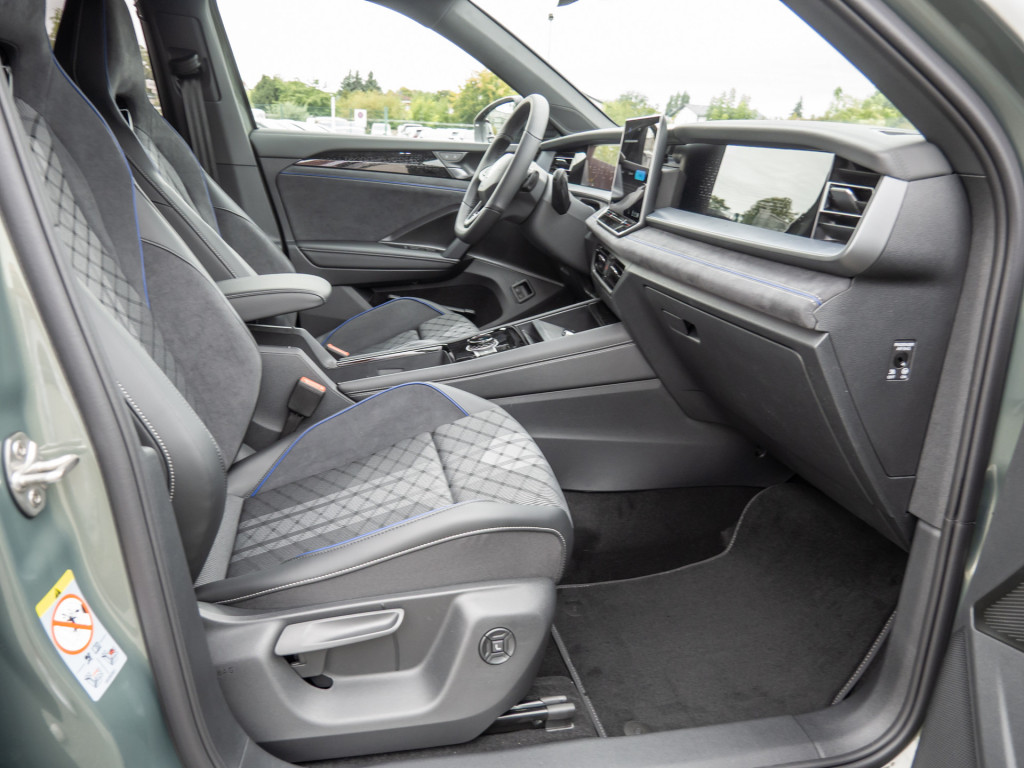 Bild 2 - Tayron R-Line eHybrid DSG