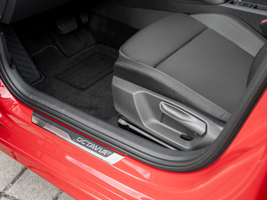 Bild 27 - OCTAVIA C. TOUR 1.5 TSI e-TEC DSG AHK Navi